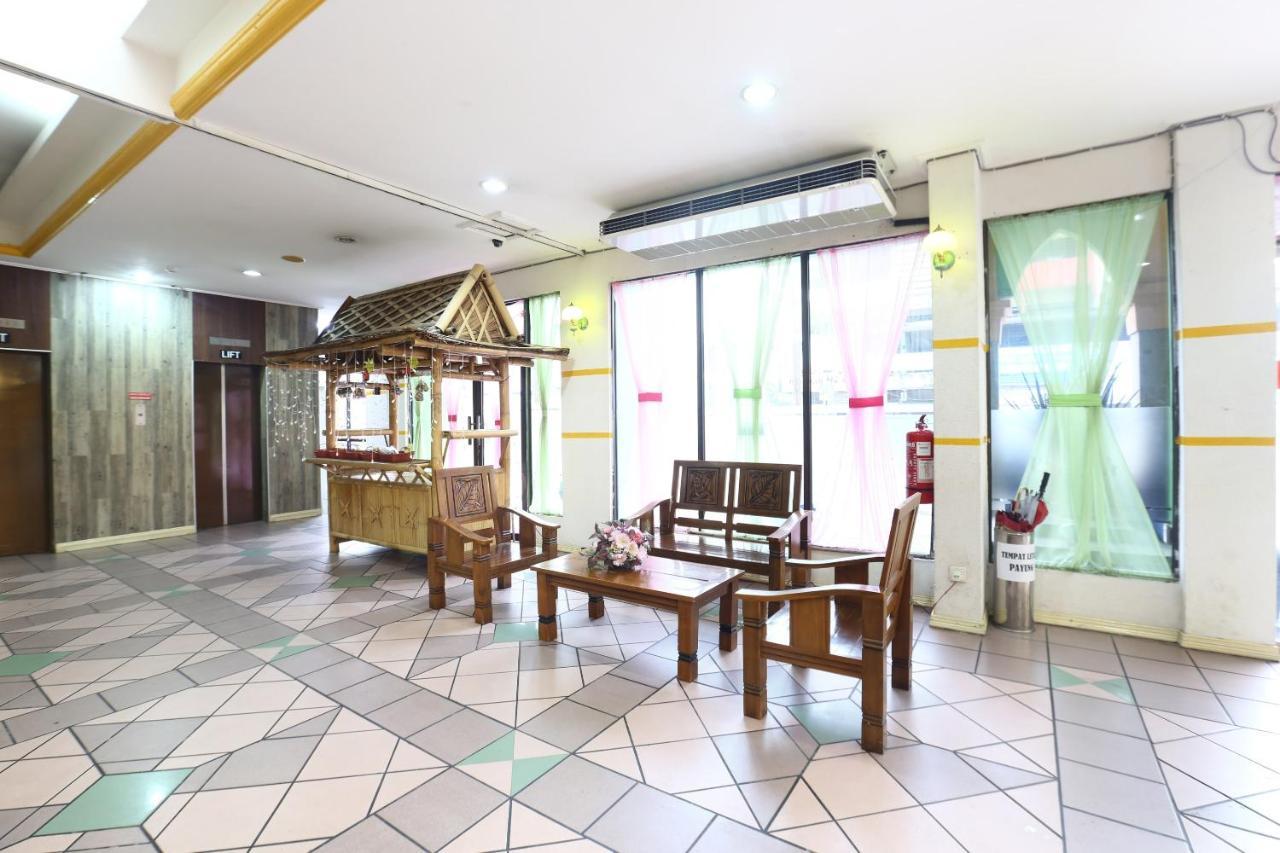 Oyo89489艾尔安萨尔酒店 哥打巴鲁 外观 照片
